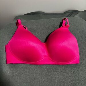 Cacique "Backsmoothing lightly lined no wire" bra, size 36DDD